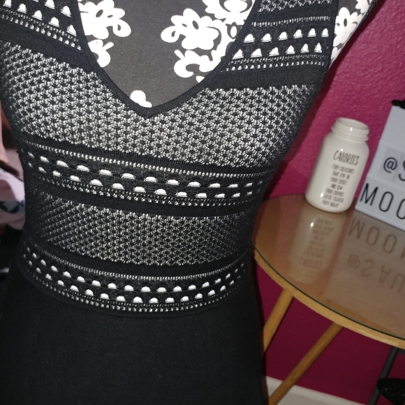 NWT • BCBG • Fit & Flare Soft Black White Knit Dress Medium Sleeveless Trendy - Picture 7 of 8